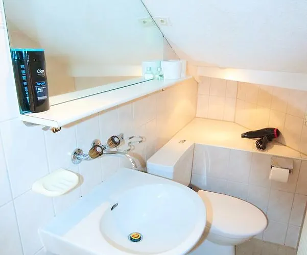 New West Station 7 *